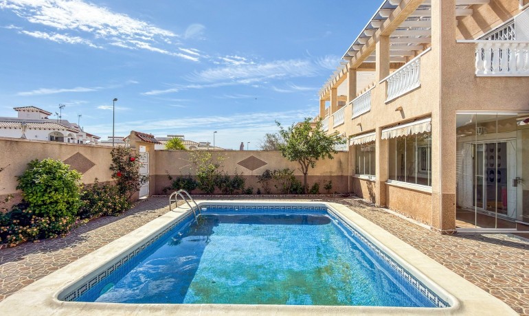 Venta - Apartamento / piso -
Orihuela Costa - Playa Flamenca