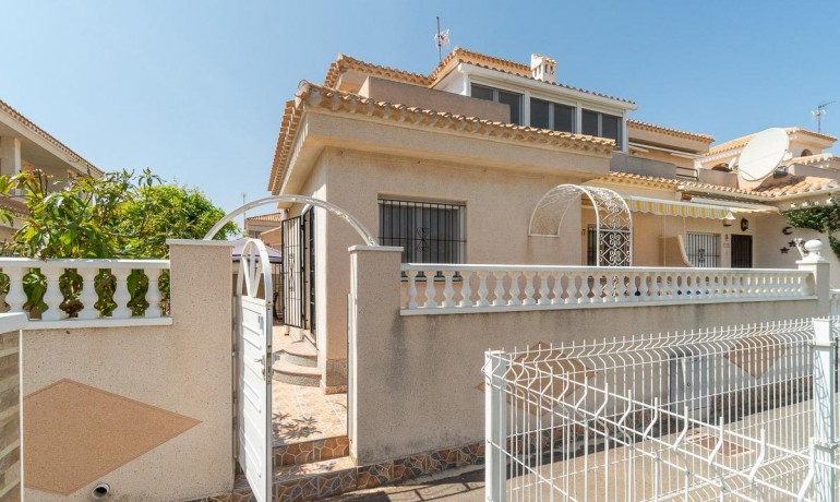Venta - Villa -
Orihuela Costa - Playa Flamenca