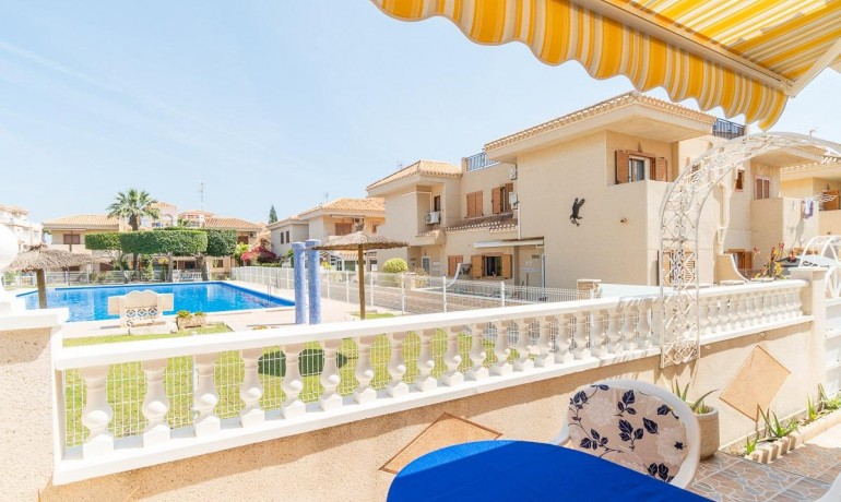 Venta - Villa -
Orihuela Costa - Playa Flamenca