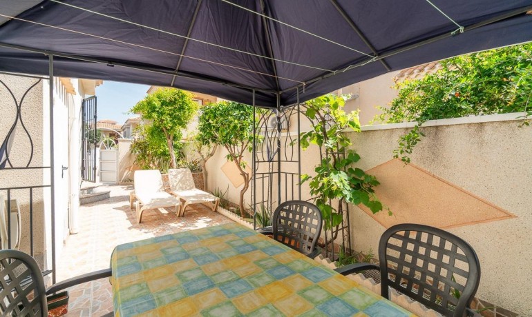 Venta - Villa -
Orihuela Costa - Playa Flamenca