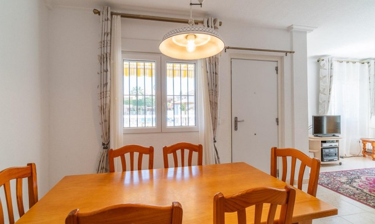 Venta - Villa -
Orihuela Costa - Playa Flamenca
