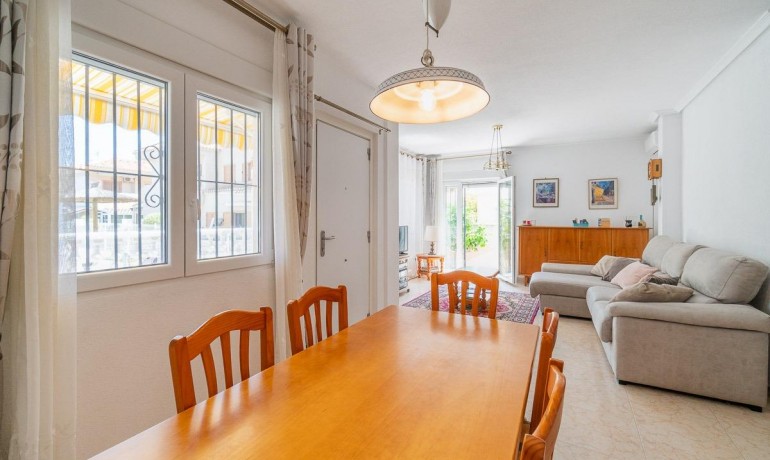 Venta - Villa -
Orihuela Costa - Playa Flamenca