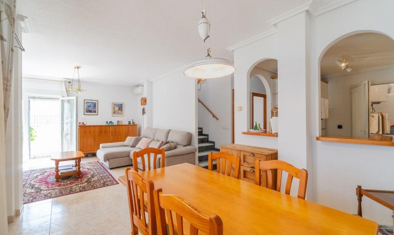 Venta - Villa -
Orihuela Costa - Playa Flamenca