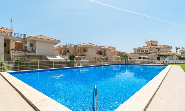 Venta - Villa -
Orihuela Costa - Playa Flamenca