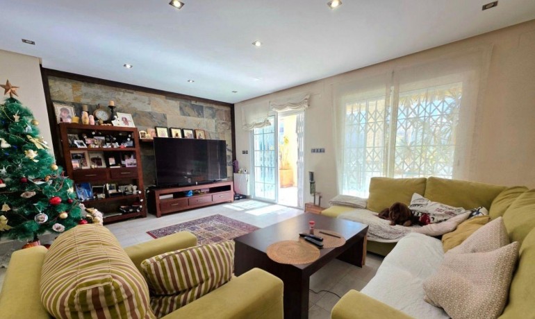 Venta - Villa -
Dehesa de campoamor - Campoamor