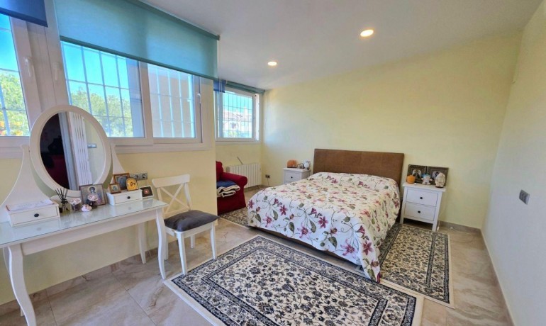 Venta - Villa -
Dehesa de campoamor - Campoamor