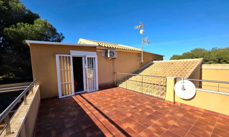 Venta - Villa -
Dehesa de campoamor - Campoamor