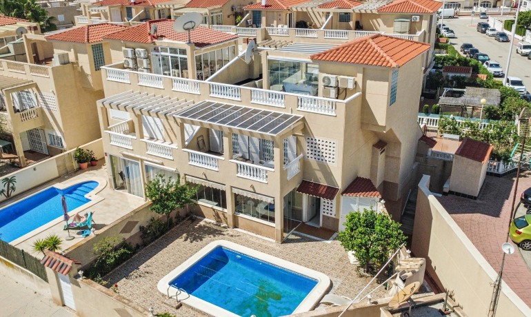 Venta - Apartamento / piso -
Orihuela Costa - Playa Flamenca