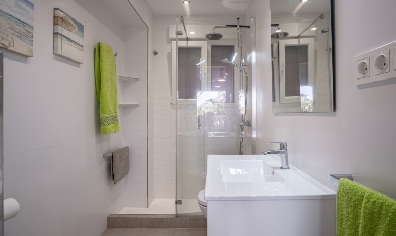 Revente - Appartement / Flat -
Orihuela Costa* - Punta Prima