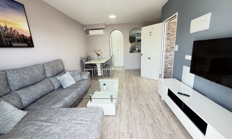Sale - Villa -
Villamartin