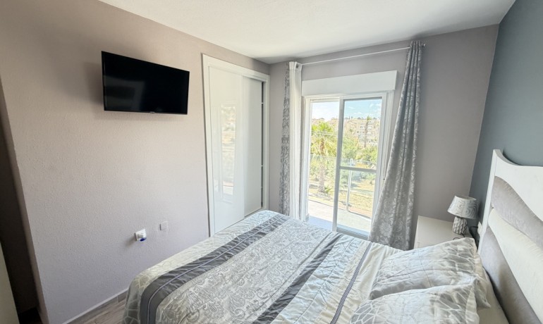Sale - Villa -
Villamartin