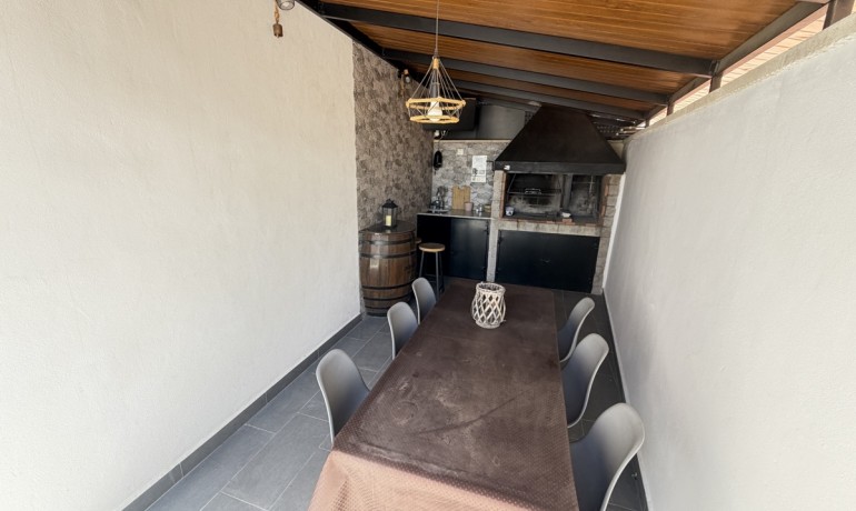 Sale - Villa -
Villamartin