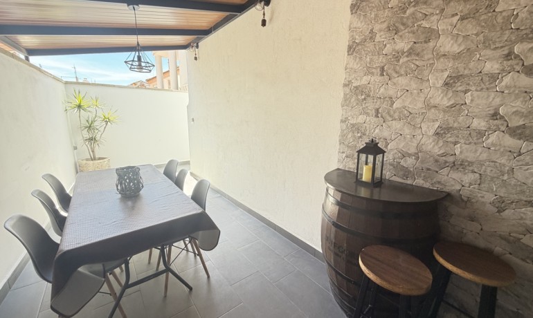 Sale - Villa -
Villamartin