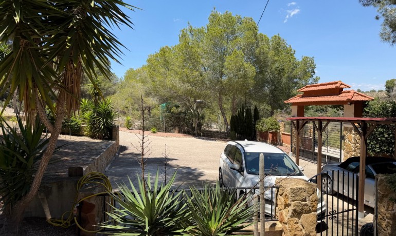 Sale - Finca / Country Property -
Orihuela* - Torremendo