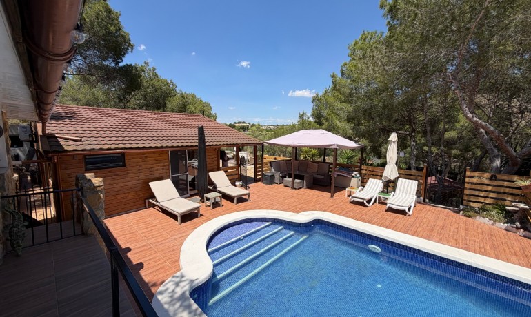Sale - Finca / Country Property -
Orihuela* - Torremendo