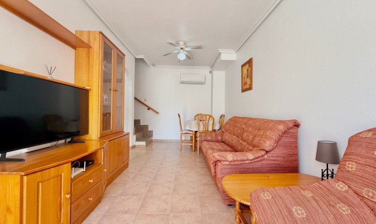 Sale - House -
Guardamar del Segura - El Eden