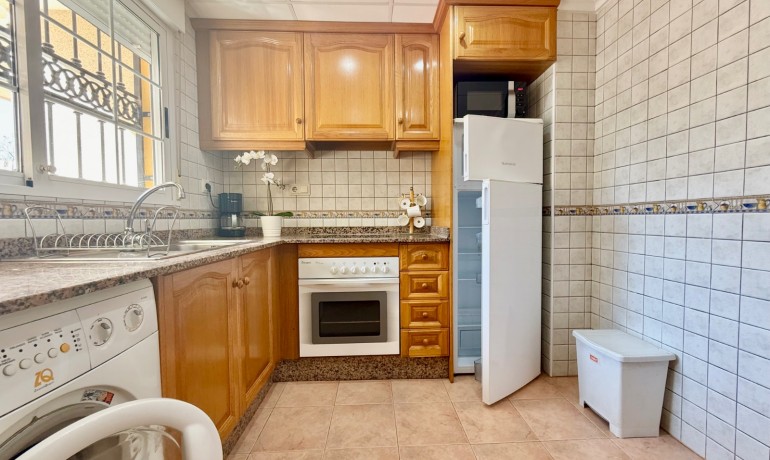 Sale - House -
Guardamar del Segura - El Eden