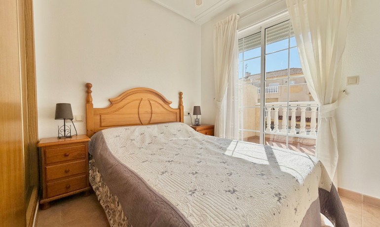Sale - House -
Guardamar del Segura - El Eden