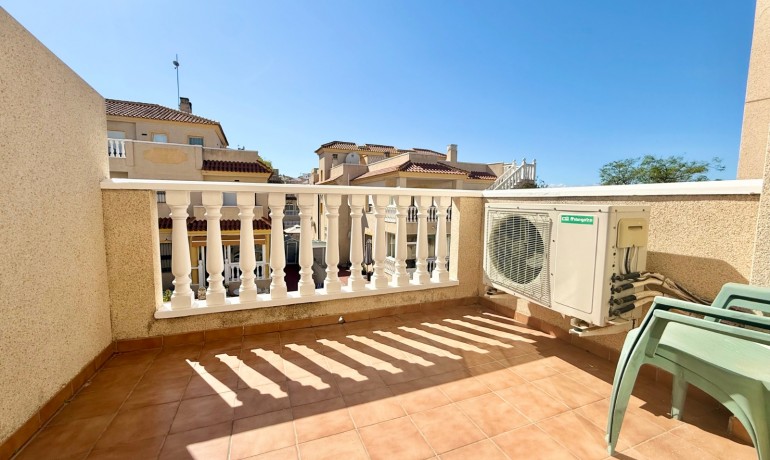 Sale - House -
Guardamar del Segura - El Eden