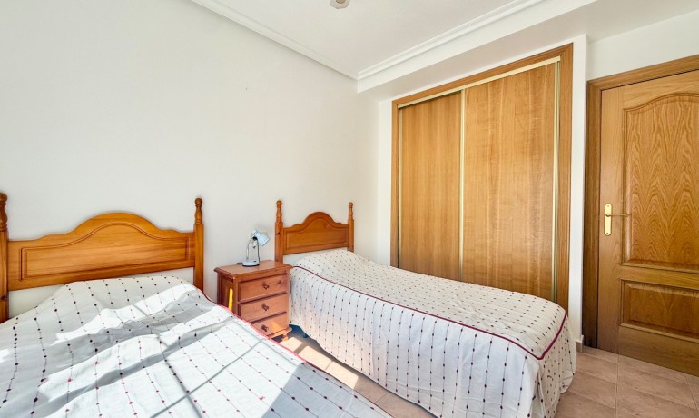 Sale - House -
Guardamar del Segura - El Eden