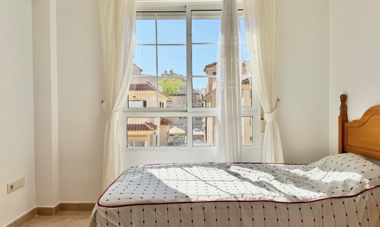 Sale - House -
Guardamar del Segura - El Eden