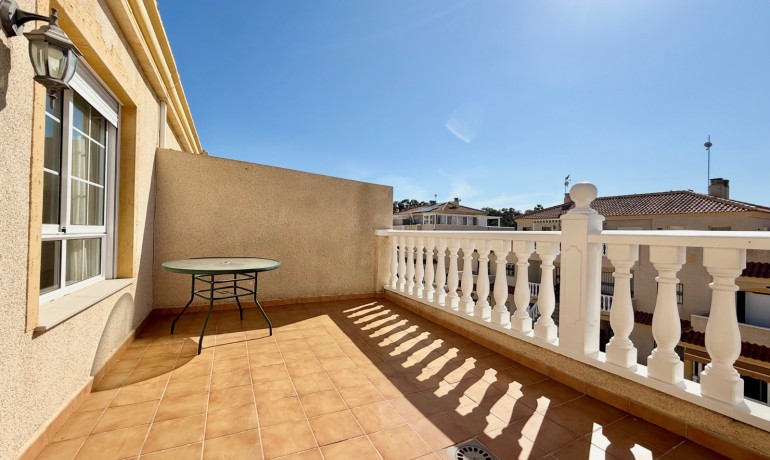 Sale - House -
Guardamar del Segura - El Eden