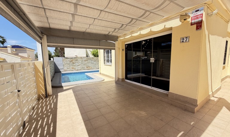 Venta - Villa -
Las Ramblas Golf