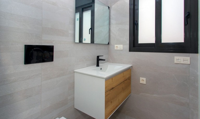 Sale - Apartment / Flat -
Torrevieja* - Torrevieja