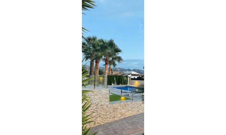 Sale - Villa -
L´Alfàs del Pí* - pueblo