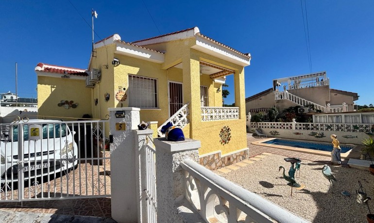 Sale - Villa -
Cuidad Quesada* - Ciudad Quesada