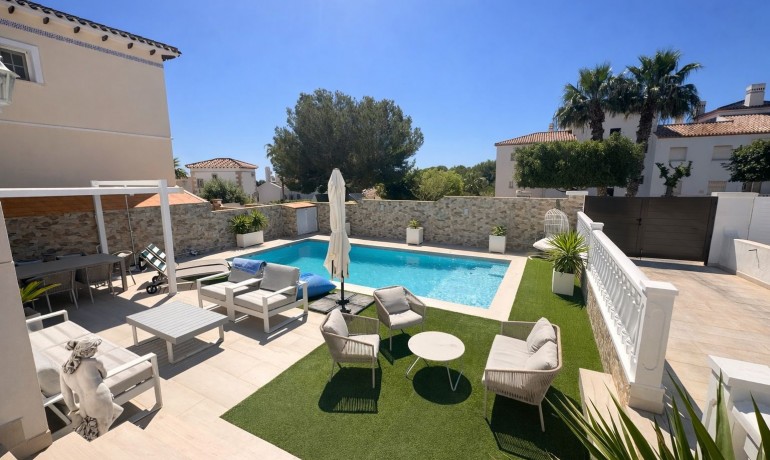 Revente - Villa -
Los Dolses
