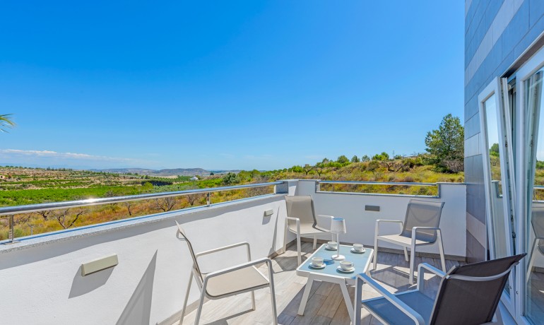 Herverkoop - Villa -
Torremendo