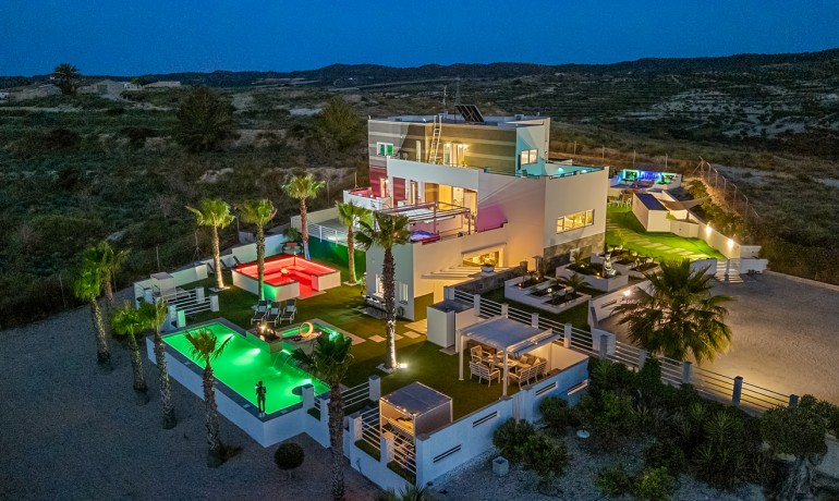 Herverkoop - Villa -
Torremendo