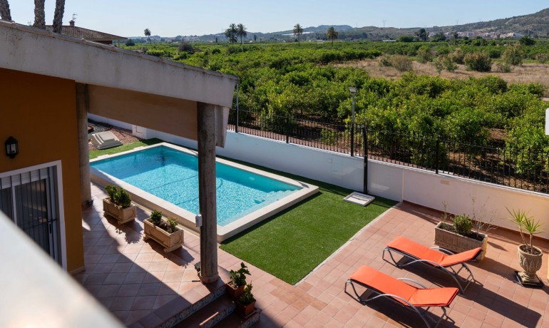 Venta - Finca Country Property -
Orihuela
