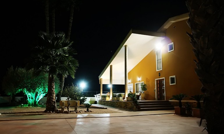 Venta - Finca Country Property -
Orihuela