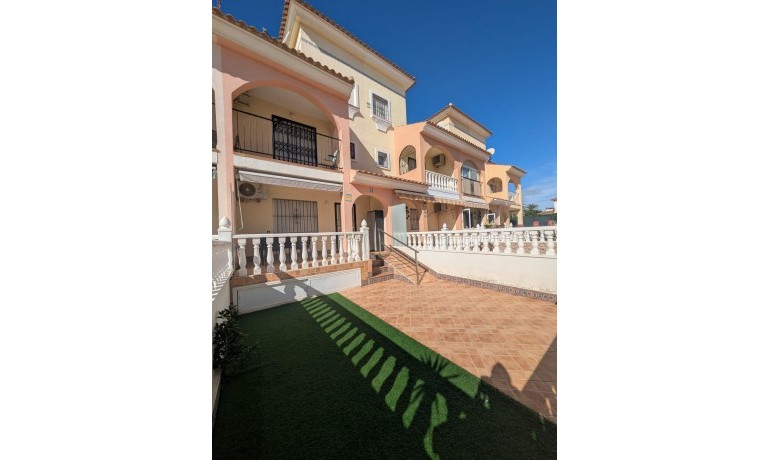 Sale - House -
Playa Flamenca