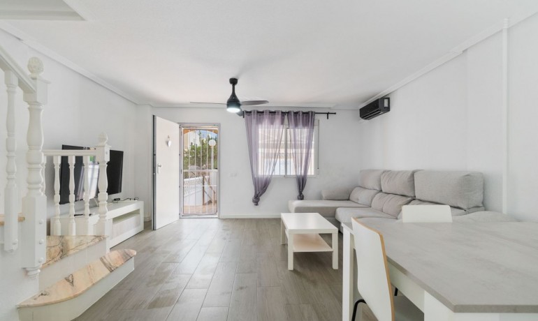 Sale - House -
Playa Flamenca