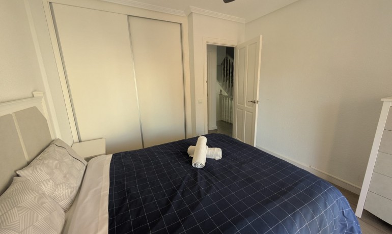 Sale - House -
Playa Flamenca