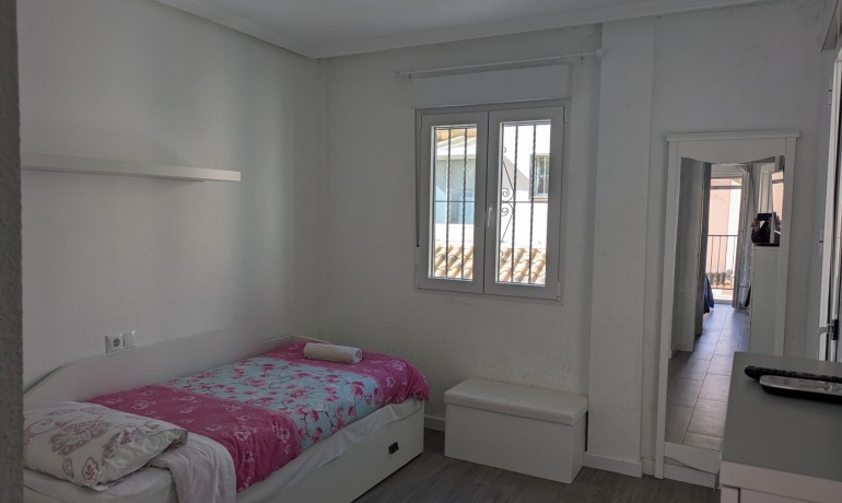 Sale - House -
Playa Flamenca