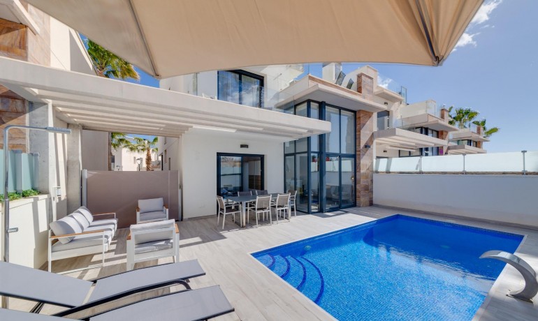 Revente - Villa -
Lomas de Cabo Roig