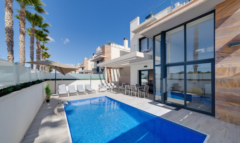 Revente - Villa -
Lomas de Cabo Roig