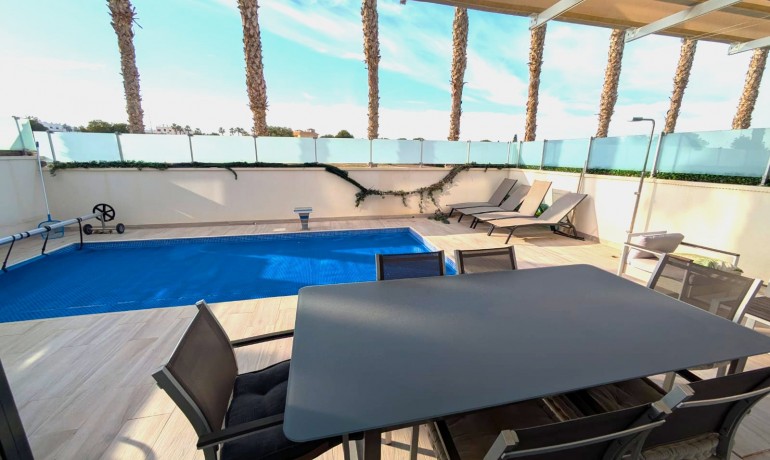 Revente - Villa -
Lomas de Cabo Roig