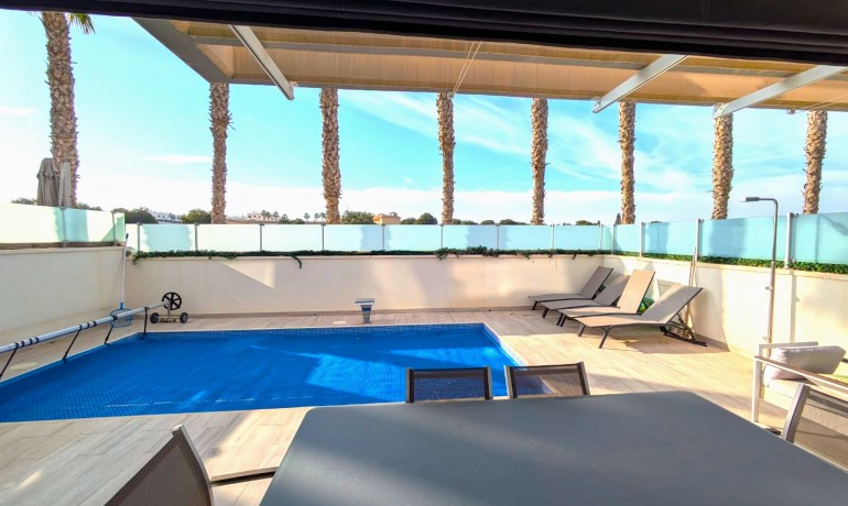 Revente - Villa -
Lomas de Cabo Roig