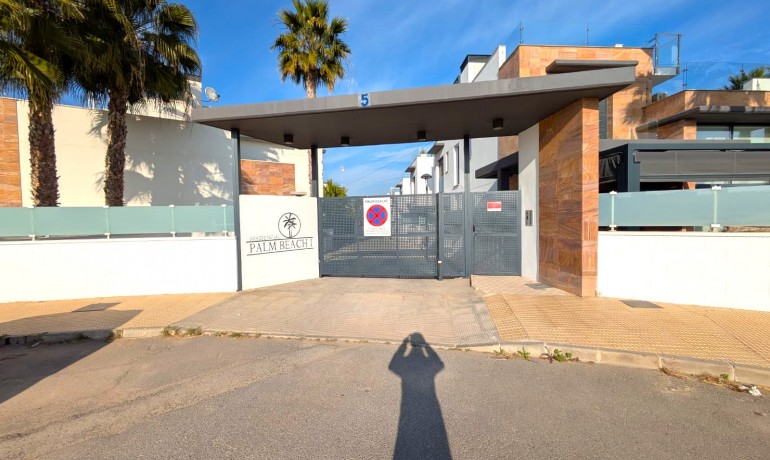 Revente - Villa -
Lomas de Cabo Roig