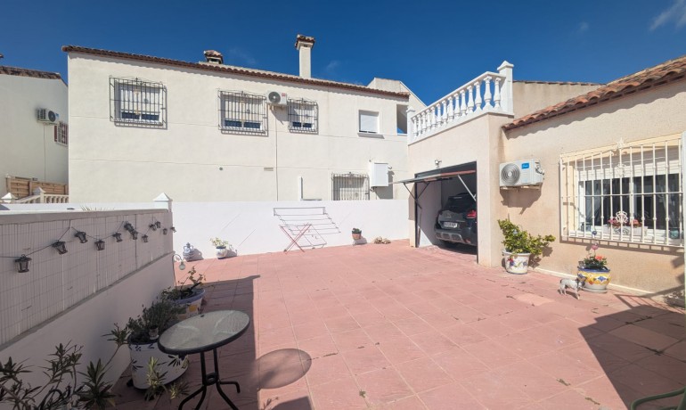 Venta - Villa -
San Miguel de Salinas - San Miguel De Salinas
