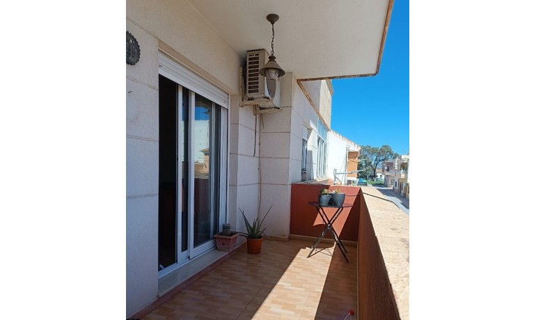 Venta - Apartamento / piso -
Los Montesinos