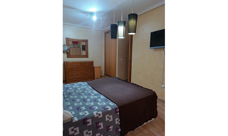 Venta - Apartamento / piso -
Los Montesinos