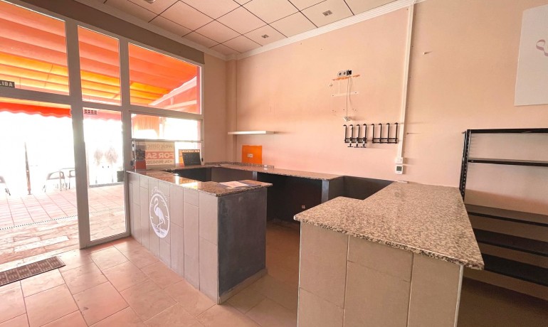 Venta - Comercial -
Algorfa - La Finca Golf
