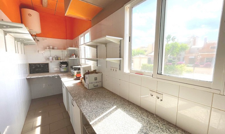 Venta - Comercial -
Algorfa - La Finca Golf
