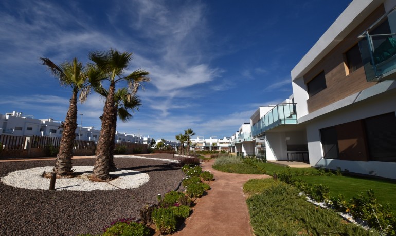 Venta - Apartamento / piso -
Los Montesinos - Entre Naranjos / Vistabella Golf